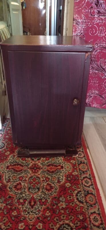 İşlənmiş, Açılan, 1 qapı Düz dolab