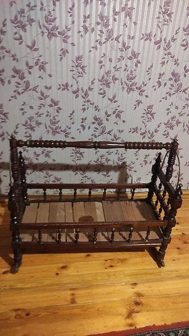 Uşaq mebeli: Oğlan və qız üçün, Dördbucaq, Beşik, Dəstsiz, Matrassız, Yellənmə mexanizm ilə — 1