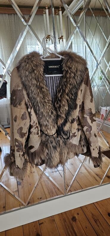 türk istehsalı olan qadın şubaları: Dublenka. Razmer M — 1