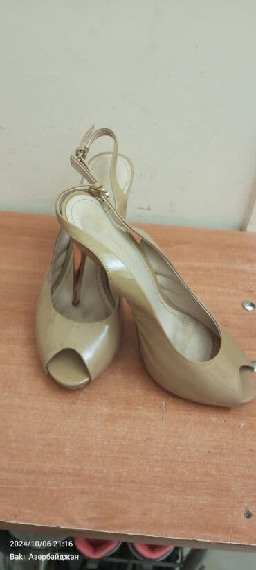 qadın vyetnamkaları: Ölçü: 39, rəng - Qızılı, İşlənmiş — 1