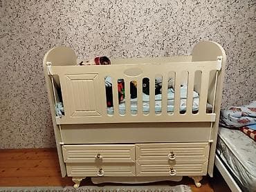 Oğlan və qız üçün, Dördbucaq, Beşik, Dəstsiz, Matrassız, Yellənmə mexanizmsiz