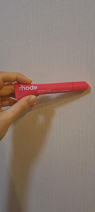 Məhsul: Rhode Peptide Lip Tint – dodaq balzamı, peptidli rəngli formul — 4