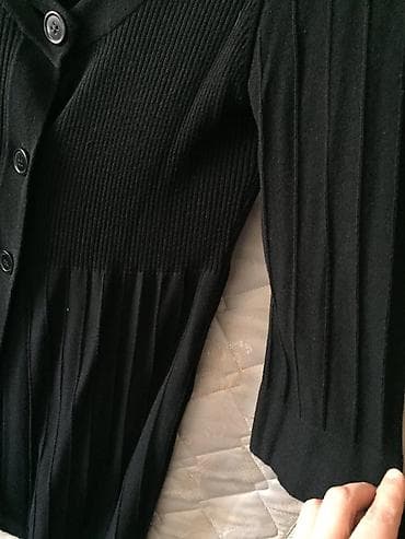 Кофты, свитеры: Uzun jaket 10 manata 42-44 razmer ideal veziyeetdedi — 5