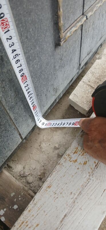 şəkillər profil üçün: Məhsul: Beton/daş fasad panelləri (ölçülü) Təsvir: - Qara-boz rəngli — 1