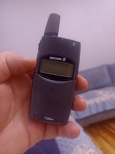 pc hisseleri: Ericsson T28sc – klassik “flip” mobil telefon Xüsusiyyətlər: - Model — 3