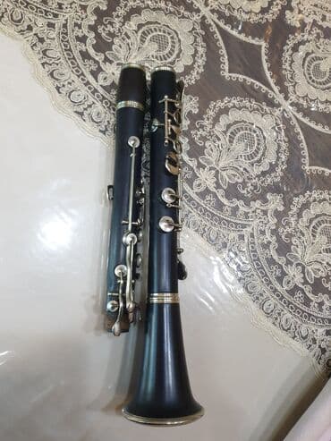 Саксофоны: A klarnet 6 açko 1100 . 4 açko 900 azn əla vəziyətdə kök prablem — 7