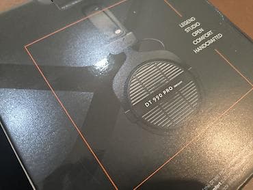 studio monitoru: Studiyo səs yazısı üçün tam peşəkar set - Audio interfeys: MOTU M2 — 6