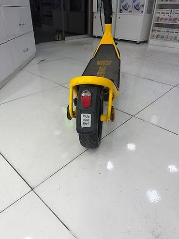 samokat az: İşlənmiş Elektrik samokat > 12", 351 - 500 Vt, 16 - 25 km/s, Ünvandan götürmə, Rayonlara çatdırılma — 4