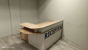 белый офисный стол: Resepsiyon masası – ofis, klinika, tədris mərkəzi və mehmanxana giriş — 5