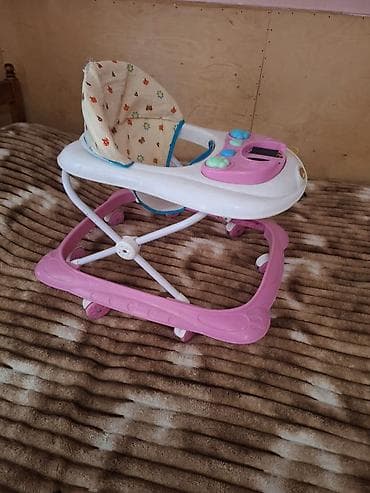 adamex lara uşaq arabaları: Uşaq gəzdirəci (walker) - Rəng: çəhrayı-ağ şassi, naxışlı krem rəngli — 1