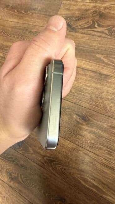 işlenmiş kameralar: IPhone 15 Pro, 128 GB, Gümüşü, Simsiz şarj, Face ID — 5