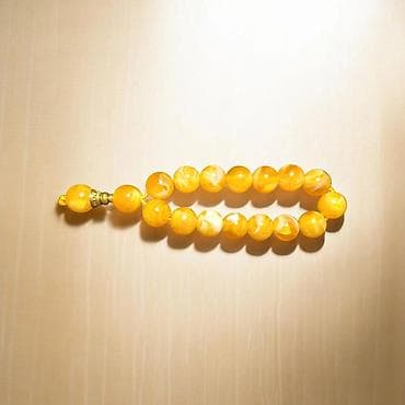 kehreba tesbeh: Məhsul: Təsbeh (muncuqdan) Təsvir: - Klassik formalı, 17–19 ədəd iri — 8