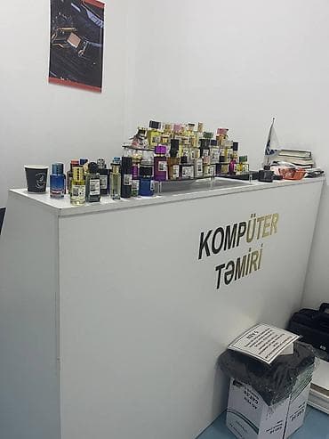 sumqayit 2 ci el mebel: Kompüter servisi mağazamız bağladığımız üçün, usta mebeli və vitrin — 7