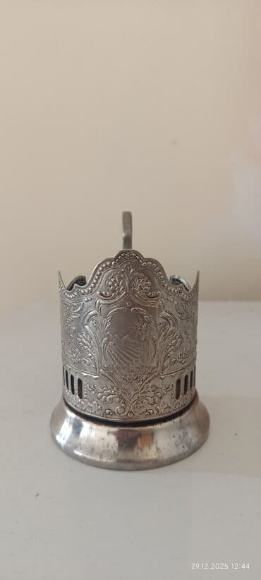 Məhsul: Gədimi qablar:Metal stəkanaltı (podstakanik) Mis