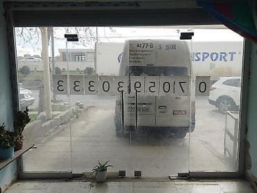 qapi ruckalari: Şüşə sürgülü vitrin qapısı - Material: temperli qalın şüşə (2 ədəd — 4