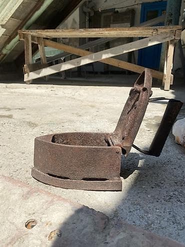 qedimi komod: Kömürlü qədim ütü - Material: tökmə dəmir korpus, taxta tutacaq - — 7