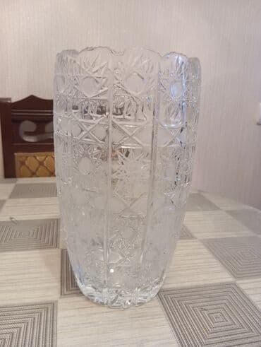 pion gülü: Bir vaza, Xrustal — 1