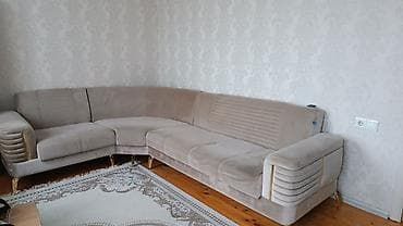 Künc divan, Yeni, Parça