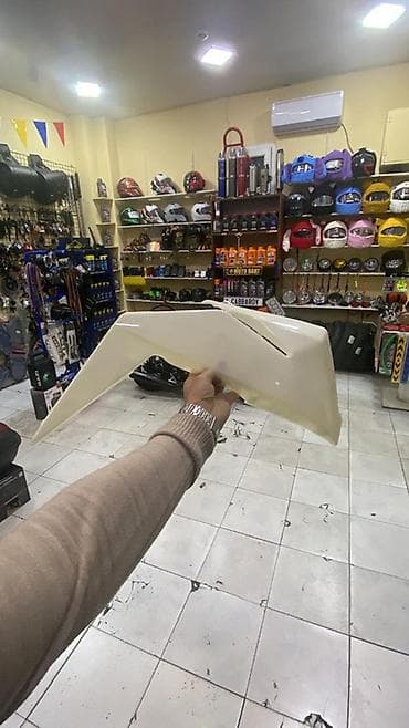 daf ehtiyat hisseleri: Motosiklet üçün arxa qanad/üzlük (tail fairing) - Material: möhkəm — 2