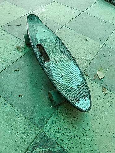 Plastik kruyzer tipli skeytbord - Korpus: yığcam “cruiser” forması