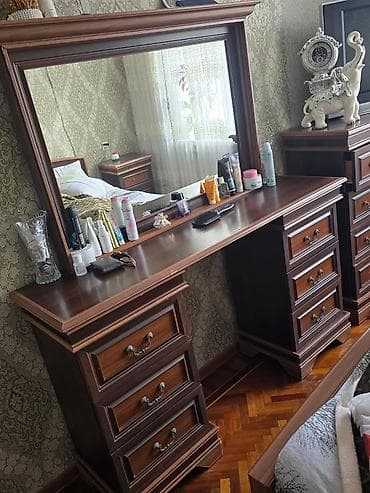 qosa taxt: Yataq dəsti Satılır 250₼ Dəstə daxildi taxt matrassız. Dolab, termo — 5