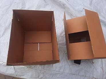 Контейнеры: Karton qutular və iri karton lövhələr. kvadratı 0.80 qəpikdi ölculəri — 2