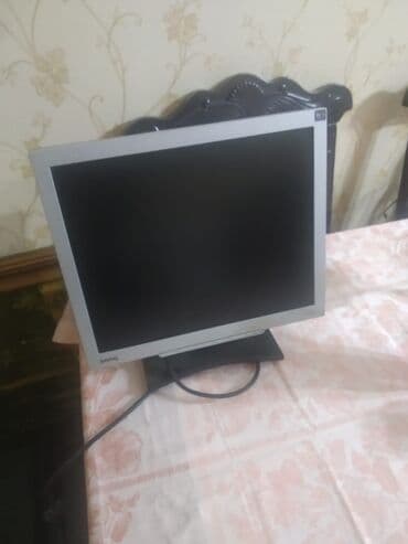 Monitor 17 duym Beng