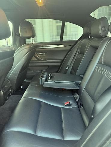 eylec: BMW 5 series: 3 l | 2015 il Sedan — 9