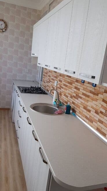 7 ci mikrorayon yeni tikili: Nizami rayonu,Qara Qarayev metrosu çıxışı.16 mərtəbəli binanın,14-cü — 5