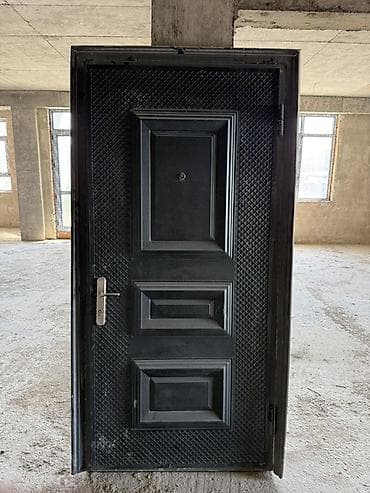 col qapilar: Dəmir giriş qapısı - Material: möhkəm metal konstruksiya, polad qutu — 1