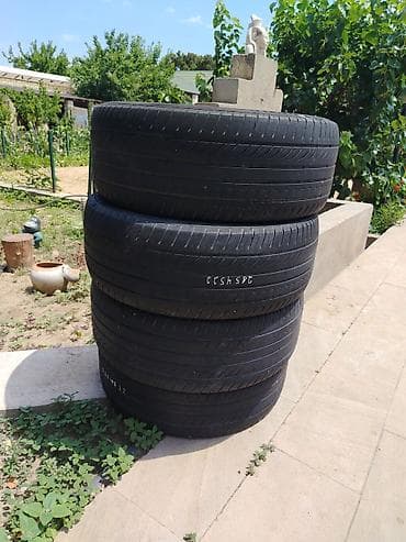4 ədəd minik avtomobili üçün yay təkəri. Təkərin 1 ədədində yüngül şiş