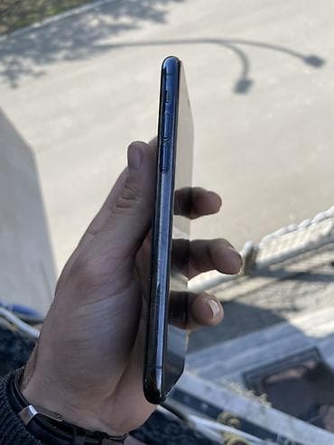 iphome 13 pro max: IPhone 11 Pro, 64 GB, Qara, Face ID — 3