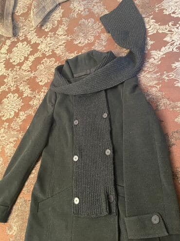 calvin klein euphoria qiymeti: Palto şarfı üzerinde,çıxarmaqda olur. Bir defe geyinilib. Baha alınıb — 6