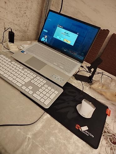 Satılır ASUS VivoBook 15 X1504VAP cəmi 1 ay istifadə olunub, tam yeni