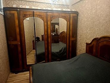 Klassik üslubda massiv ağacdan yığılmış yataq otağı dəsti Dəst — 1