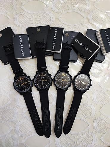 Qol saatı, rəng - Qara