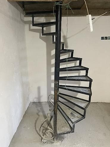 demir pec: Metal vintli pilləkən dəsti - Material: qalın divarlı metal mərkəzi — 1