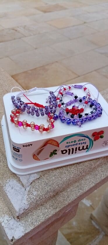 40 düymə sırğa: Rəngarəng boncukdan hazırlanmış elastik qolbaqlar dəsti - Material — 3