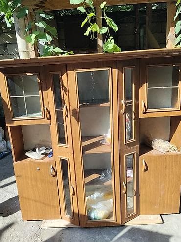 cerez: Vitrinli qonaq otağı dolabı - Material: taxta/laminat örtük, qoz — 2