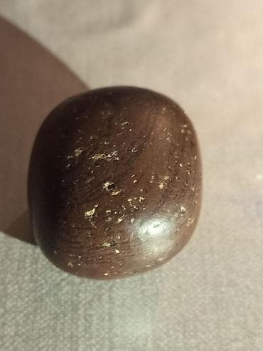 Təbii cilalanmış dekorativ daş - Material: təbii çay/çınqıl daşı