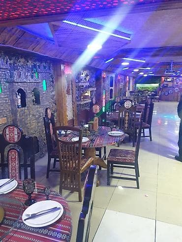Pub kafe restaran 3/1butun avadanliqlarnan tercih olunub.Vasiteci
