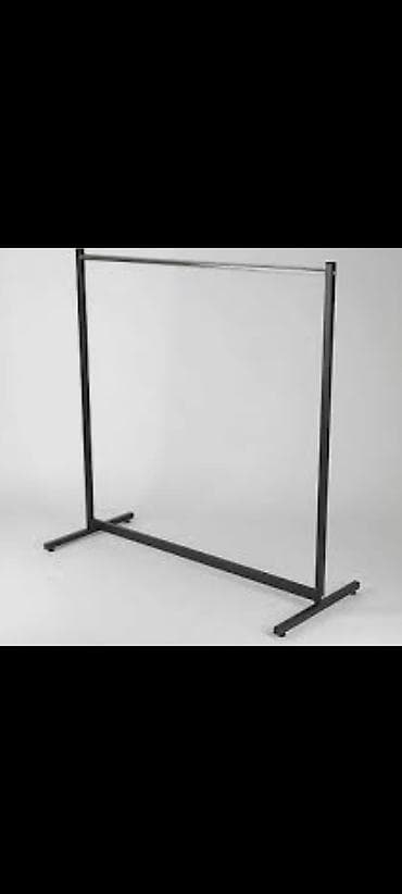 Möhkəm metal geyim asqısı/rəf (floor-standing). - Material: toz boya — 1