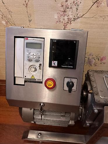 süd çeken: NF100 soyuq pres yağıçıxarma aparatı - Model: NF 100 (karkas üzərində — 2