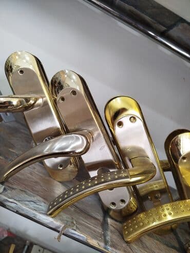 qapi qolu: Qapı tutacaqları dəsti – metal, qızılı rəngli - Material: möhkəm — 1