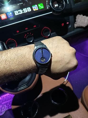 Rolex üslubunda qol saatı, qara metal korpus və metal bilərziklə — 3