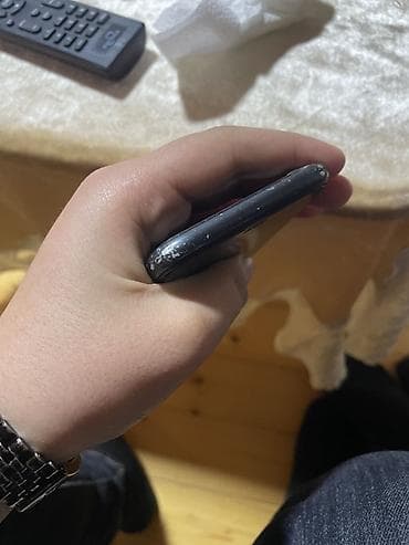 isdemis telefonlar: IPhone Xr, 64 GB, Qara, Simsiz şarj — 7