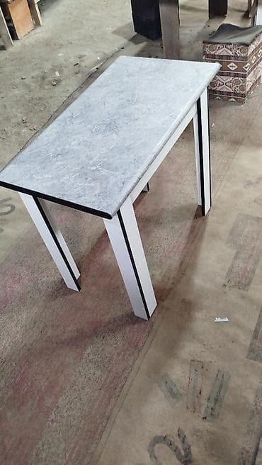 taxt dəsti 50 m: Mətbəx üçün, Yeni, Açılmayan, Dördbucaq masa, 4 stul — 10