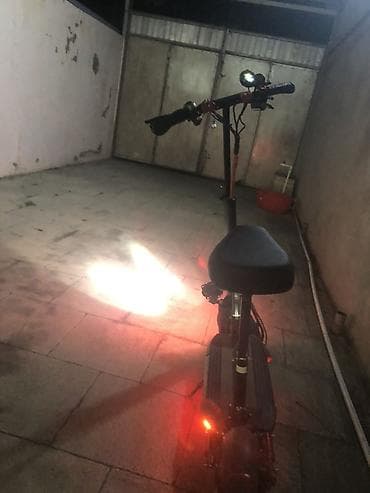 electro gitara: Elektrik skuter – oturacaqlı, güclü işıqlandırma və rəngli LED-lərlə — 1