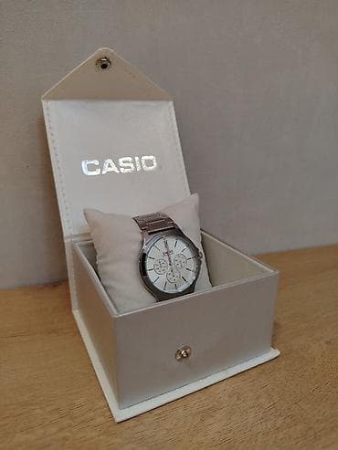 Аксессуары: Новый, Наручные часы, Casio, цвет - Серебристый — 1