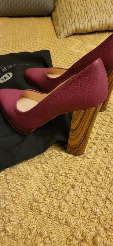 Tuflilər, Ölçü: 35, rəng - Qırmızı, İşlənmiş